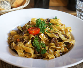 pappardelle al ragu di cervo